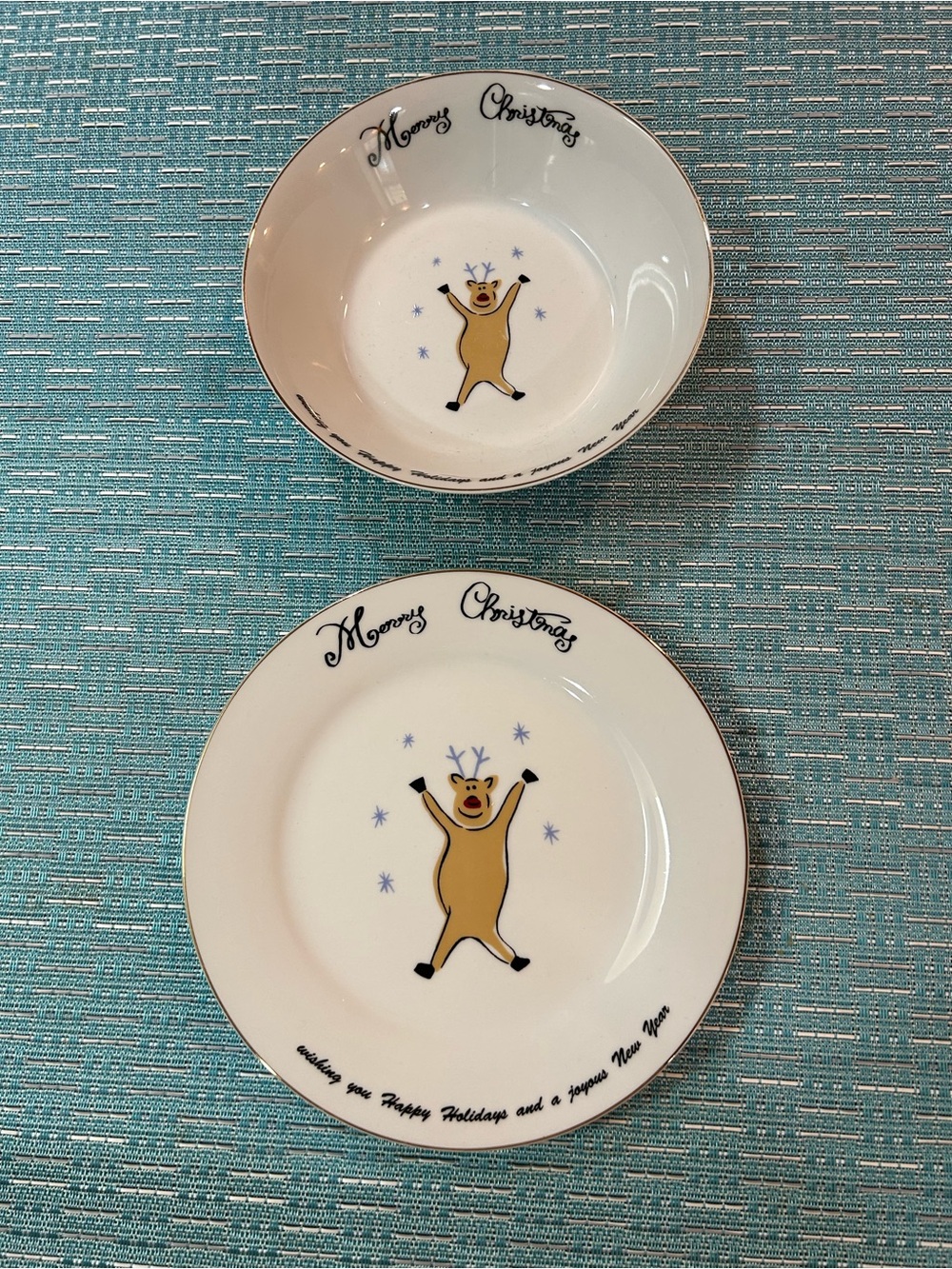 Merry Brite Holiday Merry Christmas Reindeer Accent Dinner Plate and Bowl Set